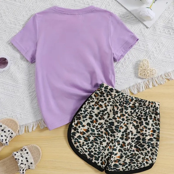New 2 Piece Purple Graphic Tee and Leopard Print Shorts Set Size 5/6 - Picture 2 of 8